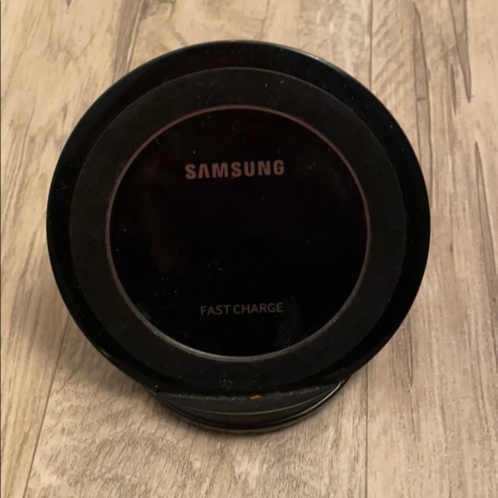 Wireless Samsung phone charger